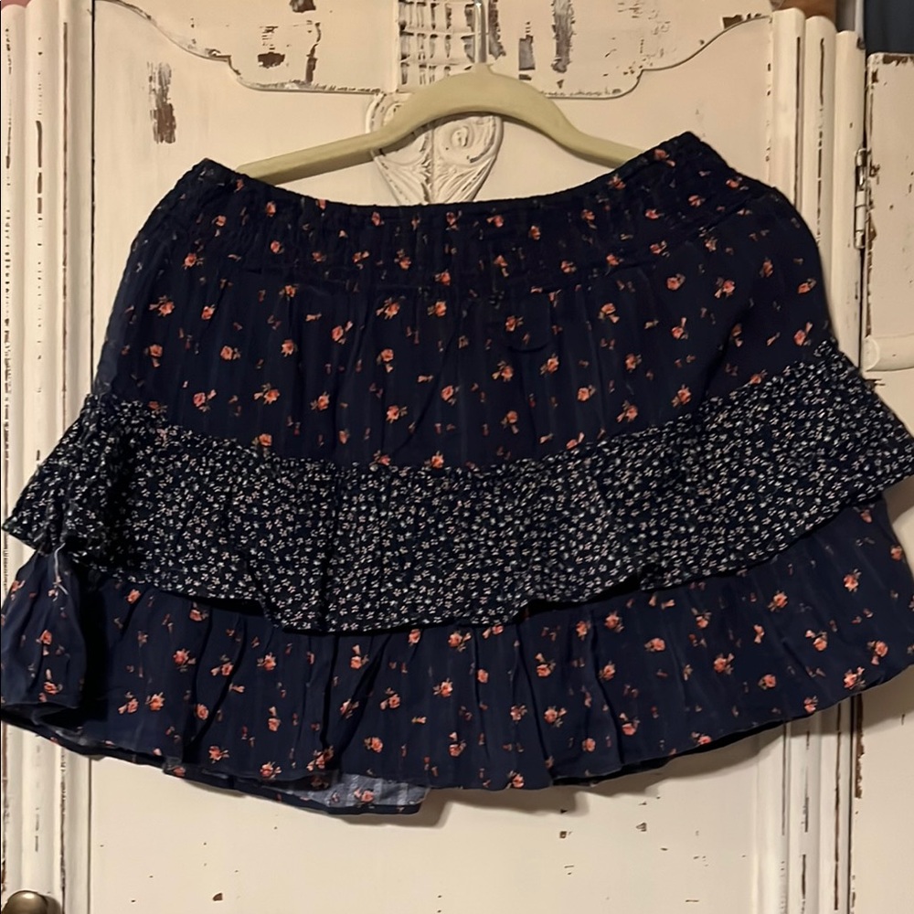 Floral Navy Skirt - Picture 4 of 5